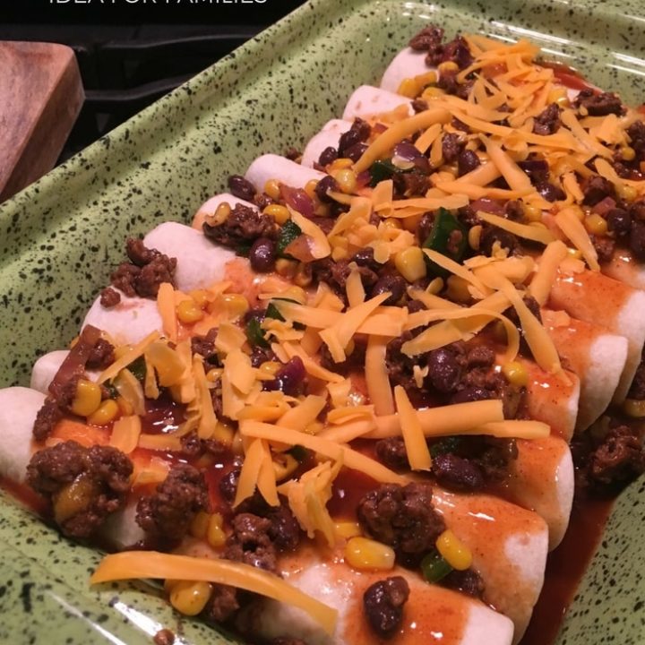 Southwest Beef Enchilada Recipe to the rescue on a busy weeknight! This super easy and delicious recipe is just what you need for busy weeknight meals!